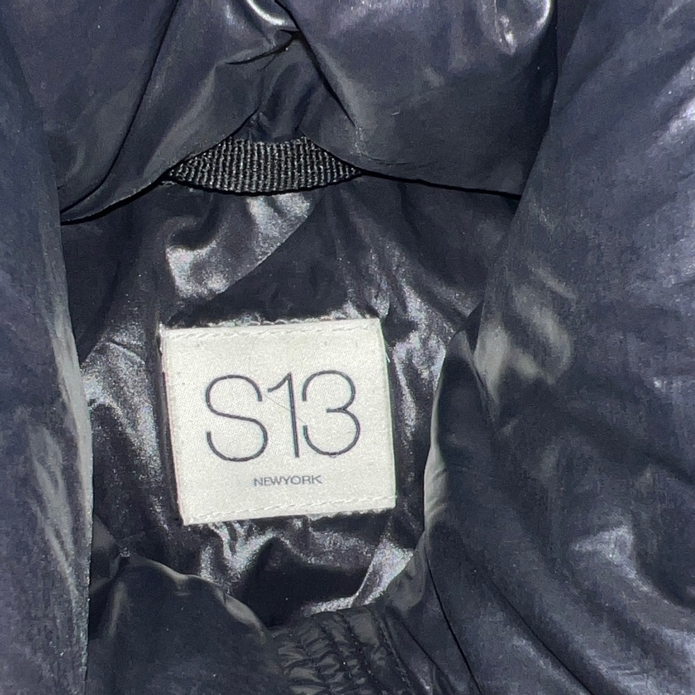 Reposhed Black Puffer Jacket for Kids - Picture 2 of 13